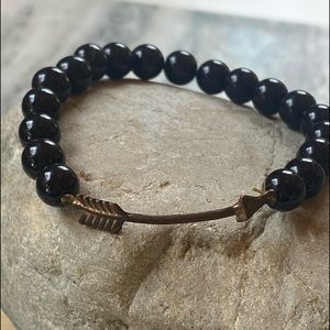🎈Sale 🎈2 for $10 bent arrow black shiny round beaded stretch bracelet